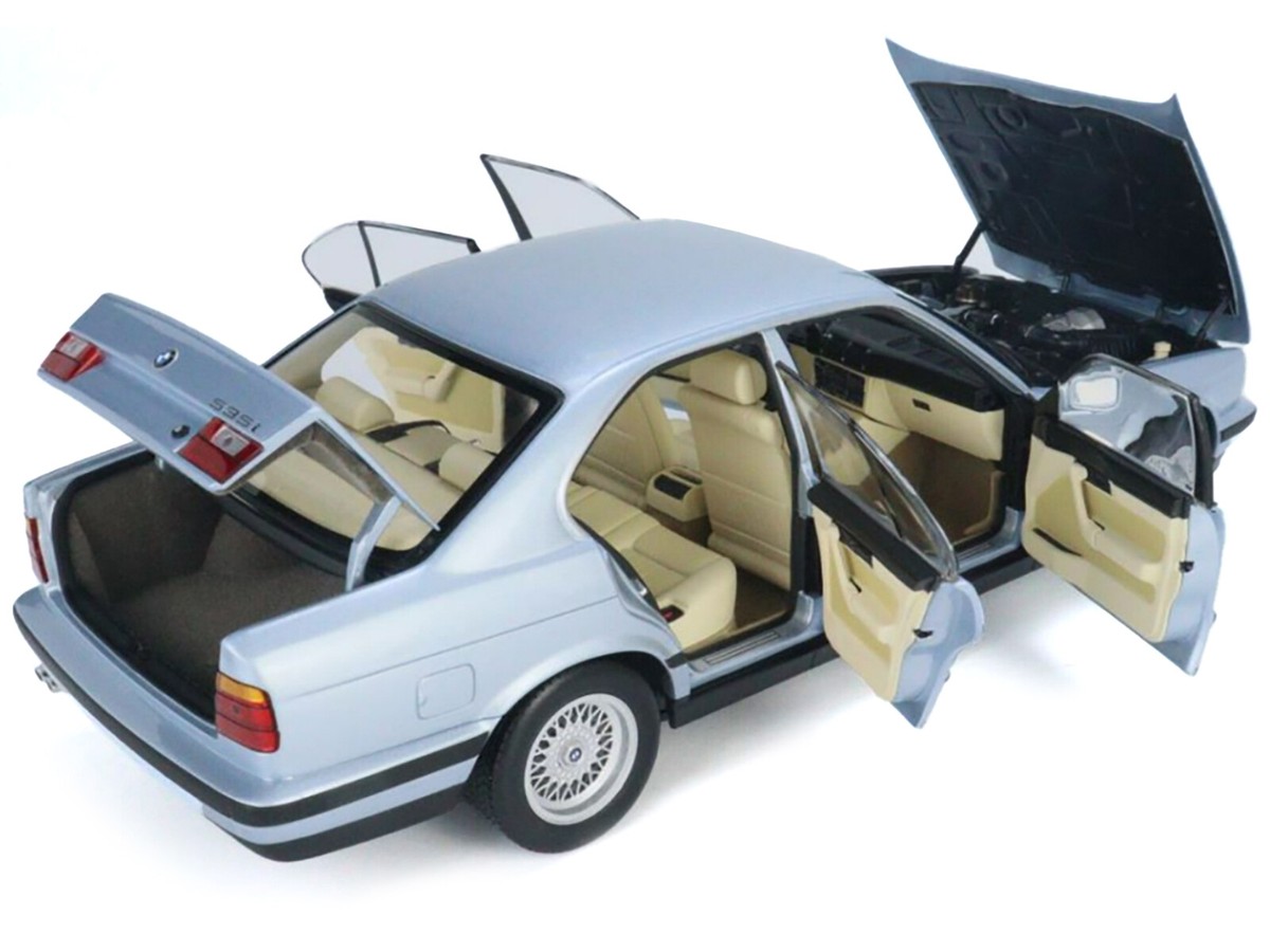 【新品・未開封】MINICHAMPS BMW 535i 1988 1:18 Minichamps 1:18 scale BMW 535i Sedan(E34) 1988(Grey Metallic) 5er