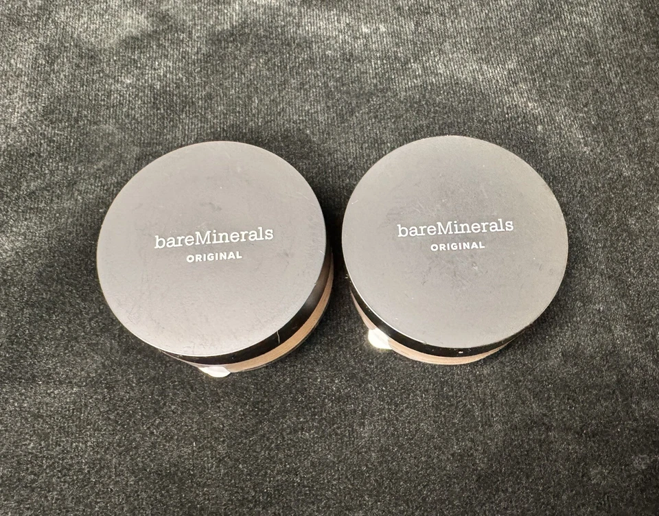 bareMinerals - 2 Pack - Powder Foundation - SPF 15 - Light 08 Matte - Image 2 of 3