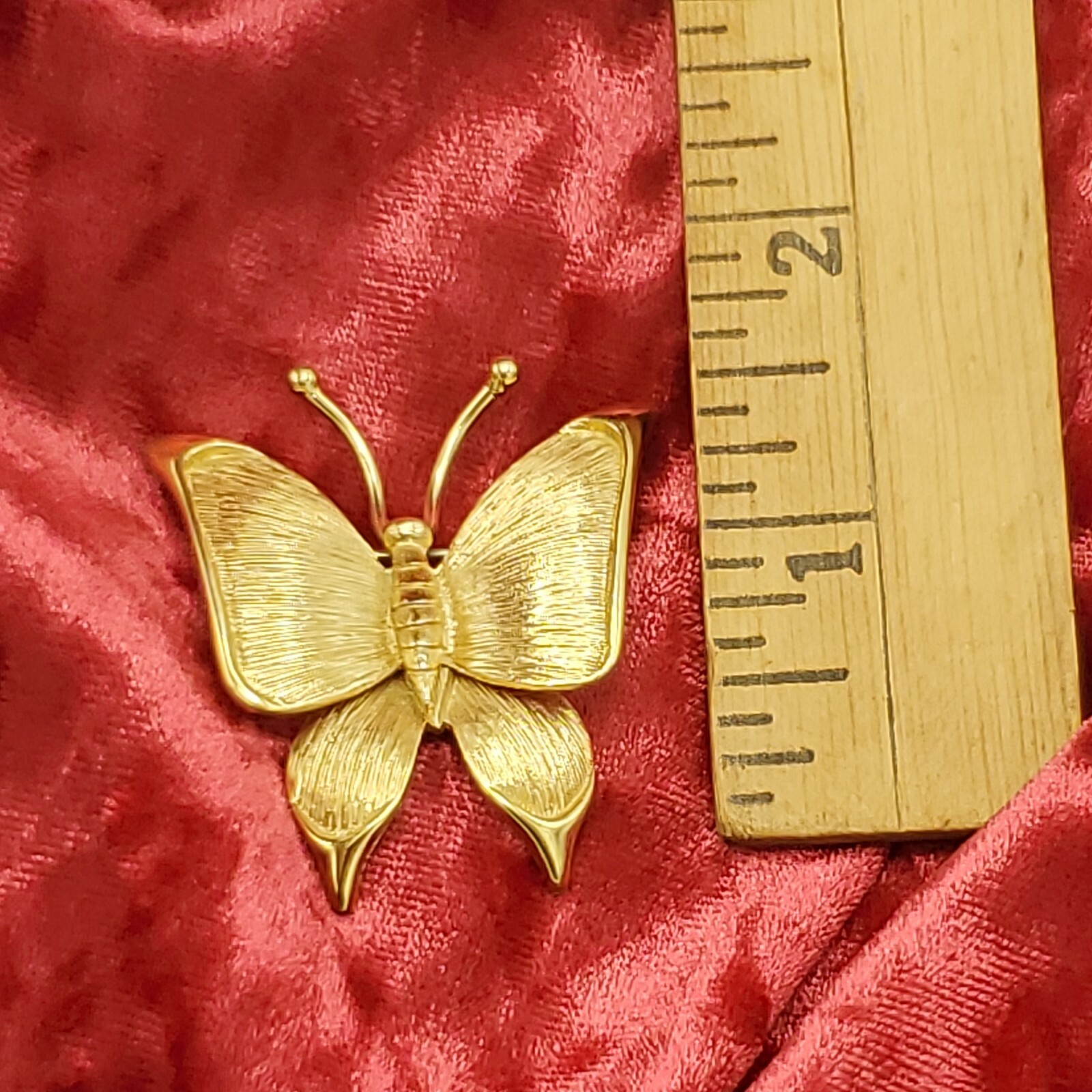 Butterfly Brooch Pin Gold Tone Vintage Signed Gem