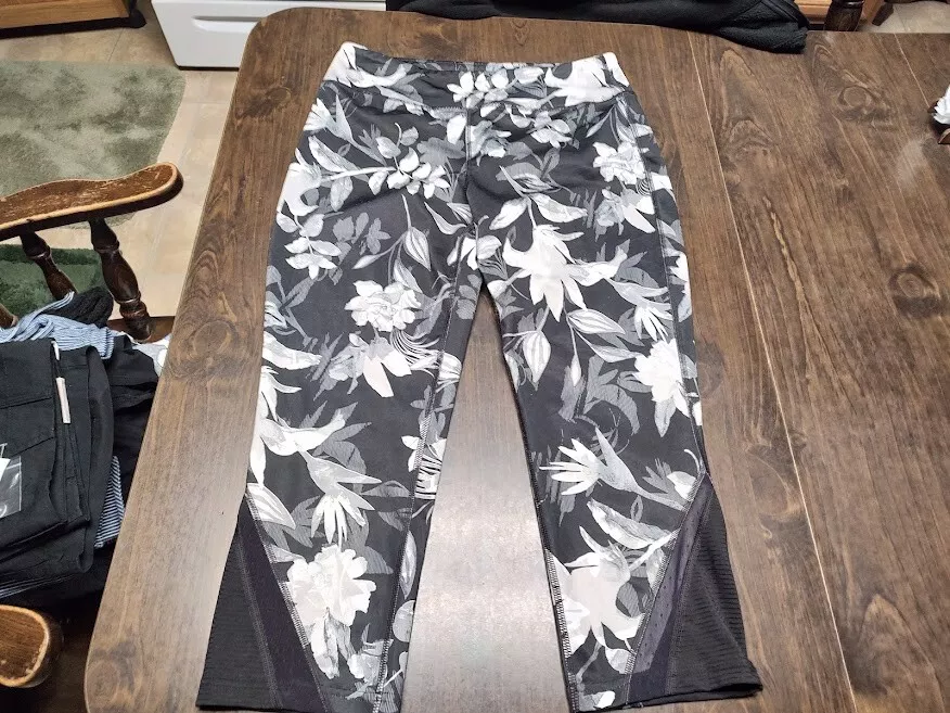 Tek Gear Dry Tek Black Gray White Flowered Leggings Size Women's L