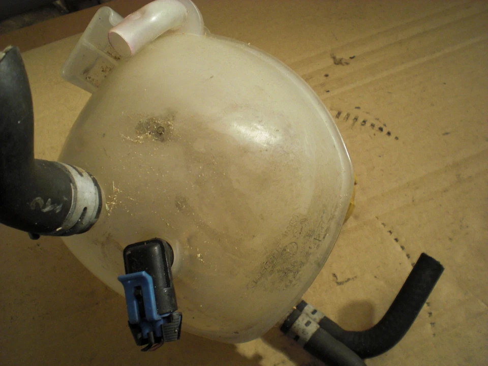 GM Kühlwasser Ausgleichbehälter Opel Vectra C, Saab 9-3 ET-9202200  (FG68) - Bild 3 von 4