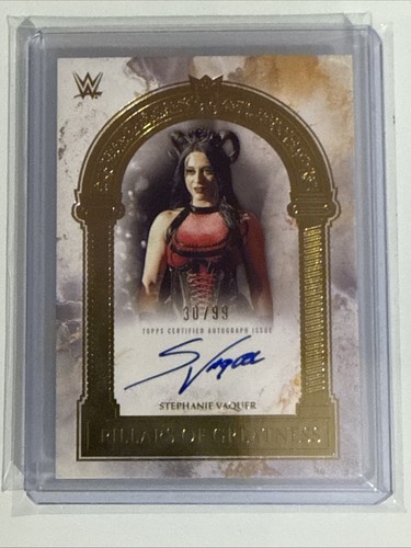 Stephanie Vaquer #PGS-SVA 2025 Topps Royalty WWE Pillars Of Greatness Signature card