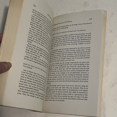 Blue-Collar Aristocrats E.E. LeMasters, 1975 Paperback Book - 第 22/23 張圖片
