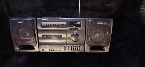Sony CFS-1035 Portable Stereo Boombox with Radio Cassette Aux Input Vintage Rare