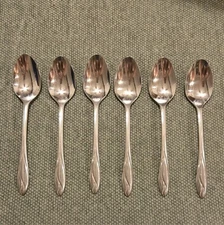 One Yamazaki De Sousa  "Iris" 6 3/4" Teaspoon -  Stainless Steel 