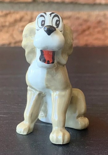 De colección WADE Whimsies Hatbox Miniaturas RESISTENTE Perro Disney Dama y Vagabundo - Imagen 2 de 9