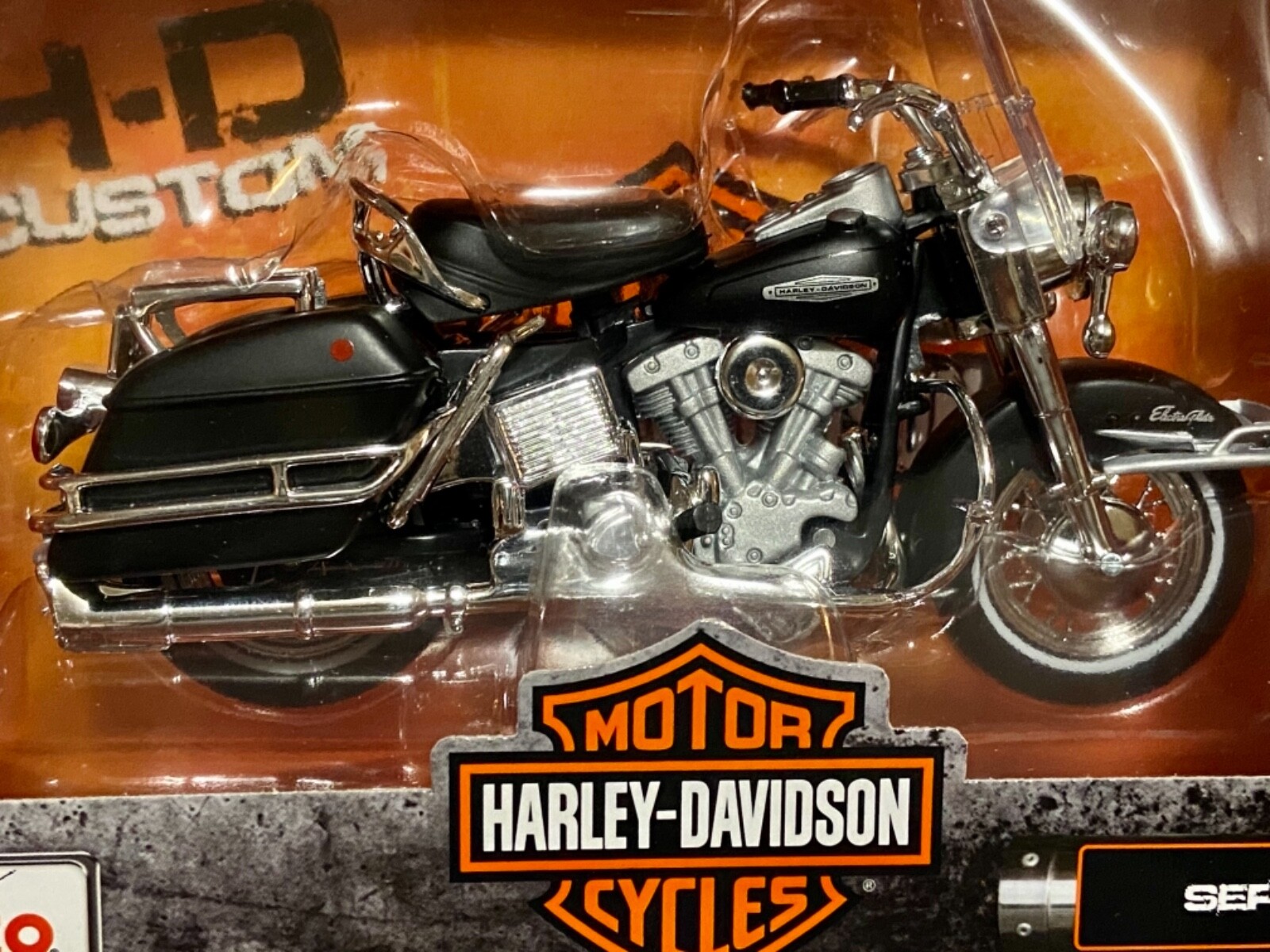 Miniatura Moto Harley-Davidson 1966 FLH Electra Glide Maisto 1:18 - Machine  Cult