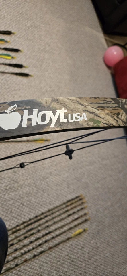 Hoyt Intruder Compound Bow Cammo  50-60 lbs DL 25" To 28.5" - Image 3 of 4