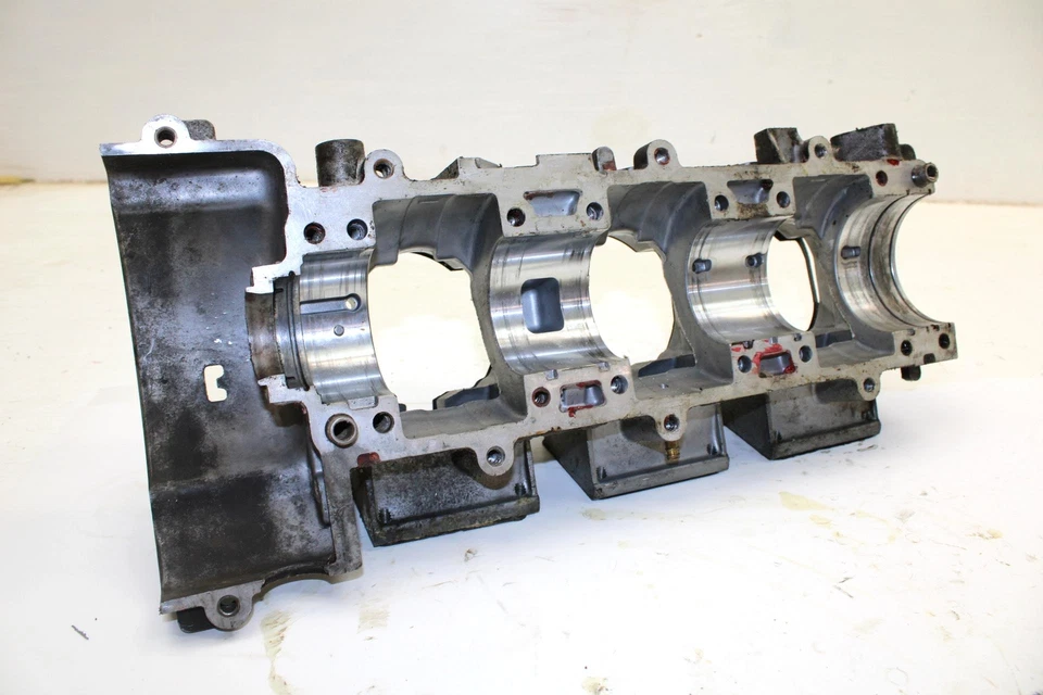 1999 Yamaha Vmax 700 Sx Oem Upper Crankcase 8CH-15100-03-00 SY88 - Image 3 of 4