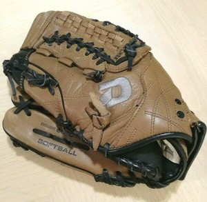 demarini diablo softball glove