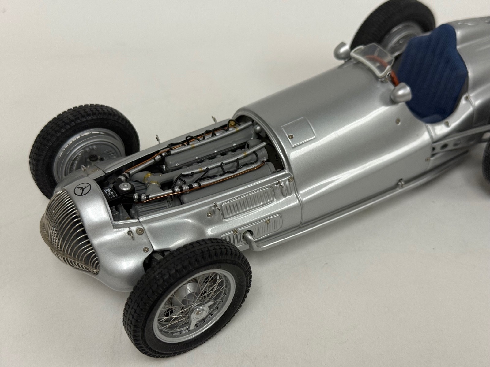 1/18 CMC Mercedes Benz W 154 from 1938 in Silver   M-025    ABG028