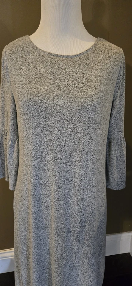 Vestido Suéter Casa Blanca Mercado Negro Manga Campana Talla M Midi Cerradura Vellón Gris Foto 2 de 4