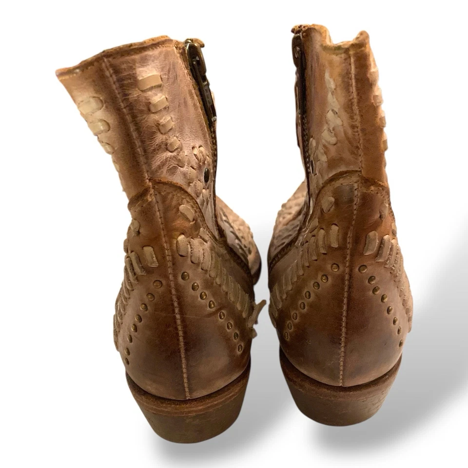 Matisse Fiesta Distressed 棕褐色皮革装饰铆钉踝靴女式 6.5 — 第 4/4 张图片