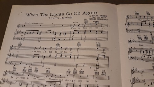 When The Lights Go On Again For Guitar & Piano Vintage Sheet Music 1942 - Picture 2 of 3