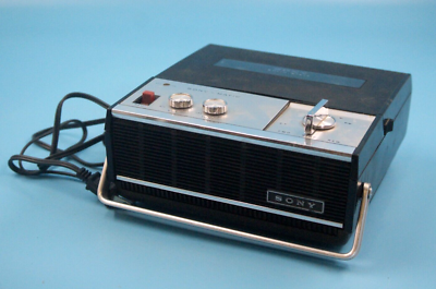 Vintage SONY Reel to Reel Tapecorder Model TC-900 w/ Microphone