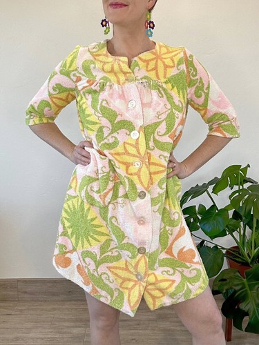 VTG 60S 70S TERRY CLOTH PSYCHEDELIC COLORFUL BUTTON FRONT COVER UP DRESS *AS-IS* - Picture 3 of 11
