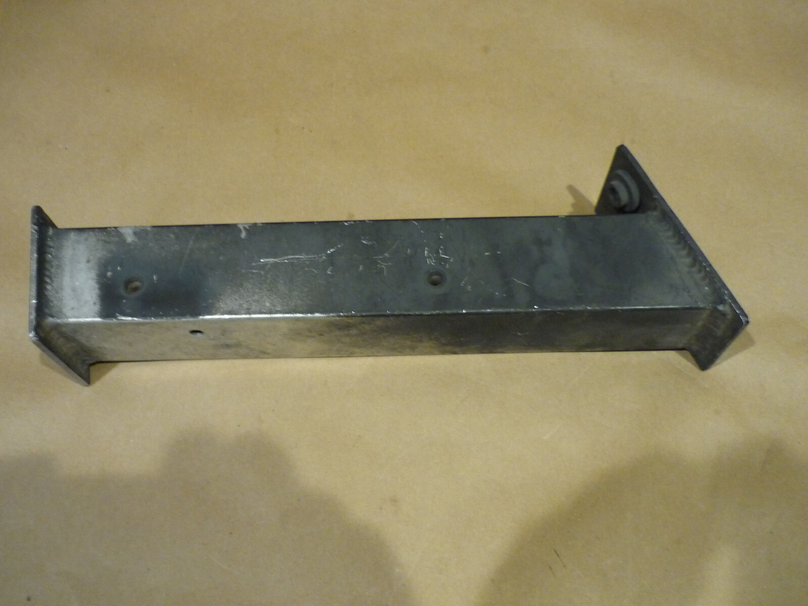 Lamborghini Gallardo - LH Rear Connecting Bracket - P/N 400813243