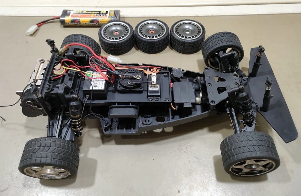 Kyosho Mercedes C-Class DTM EP Version - Vintage - Image 4 of 4