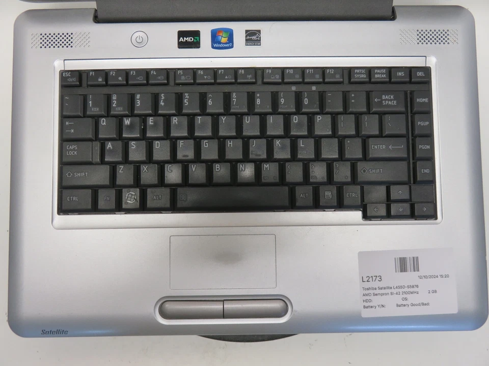 Toshiba Satellite L455D-S5976 AMD Sempron SI-42 2100 MHz 2 GB SIN DISCO DURO sin batería Foto 2 de 4