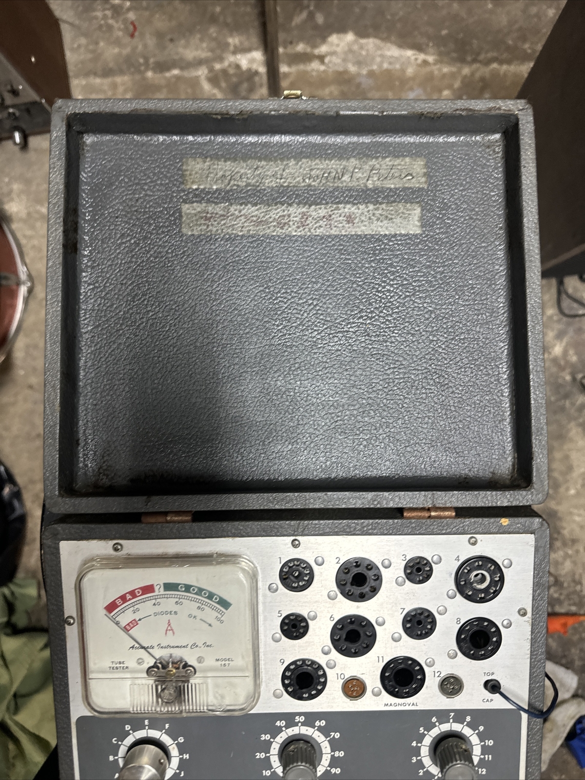 ACCURATE INSTRUMENT CO. MODEL 157 VACUUM TUBE TESTER CLEAN WORKING