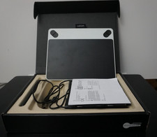 Wacom Intuos Draw CTL490 USB Wired Digital Drawing and Graphics Tablet - White