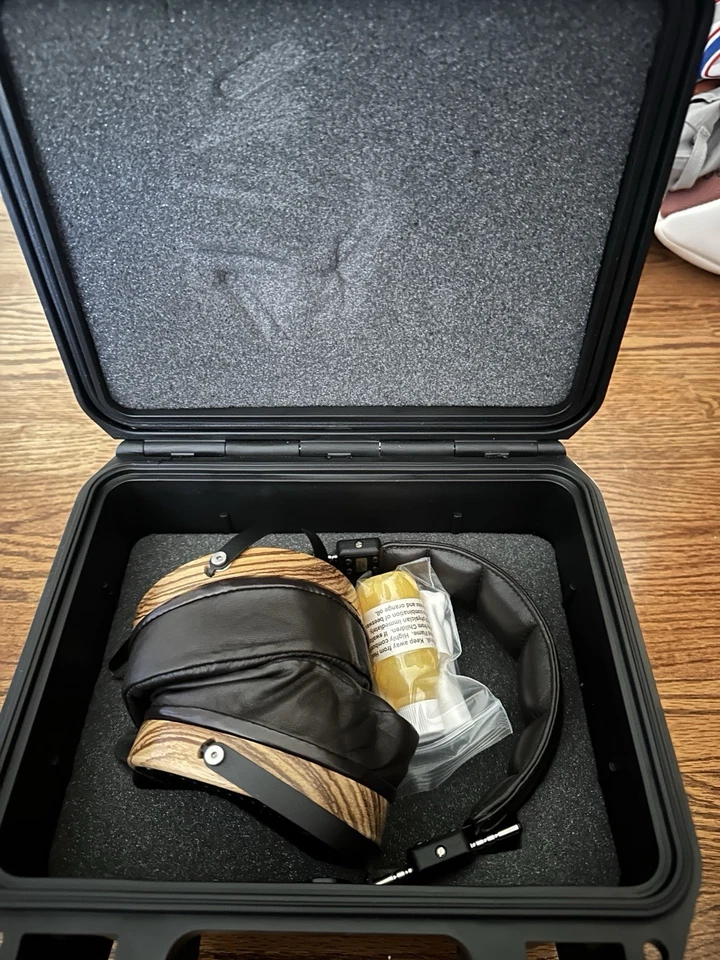 Auriculares Audeze LCD-3 en perfecto estado nunca usados Foto 3 de 4