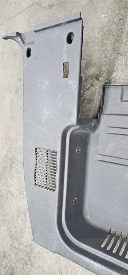 Nissan Frontier 1998-2000 cabina king panel de moldura lateral interior del conductor trasero - gris Foto 3 de 4