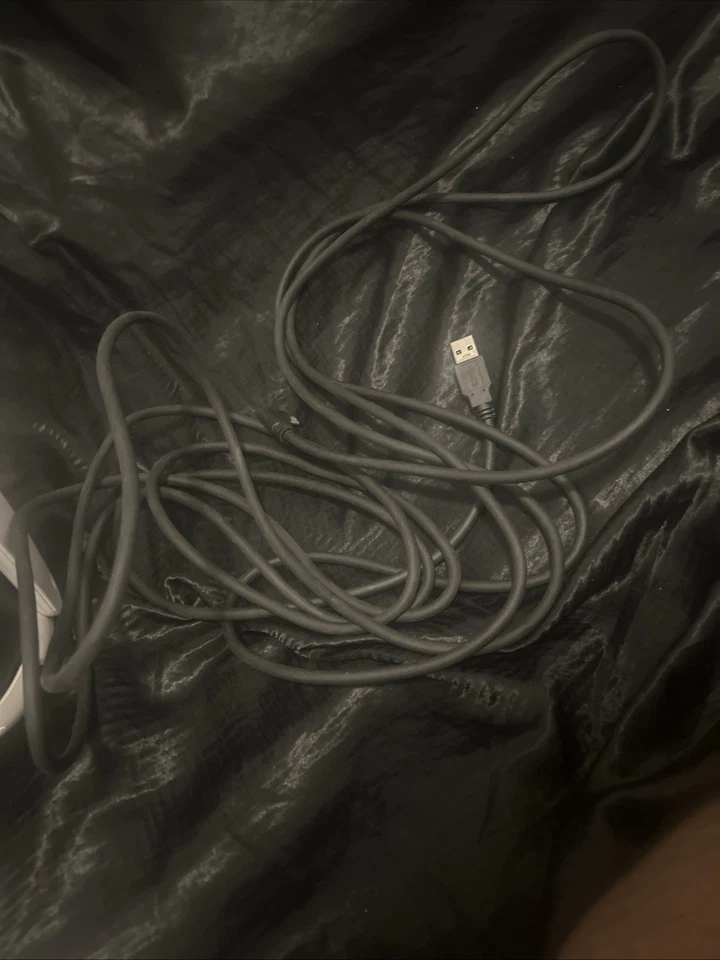 Oculus Quest 3 VR Headset 512GB White with Controllers - Image 4 of 4