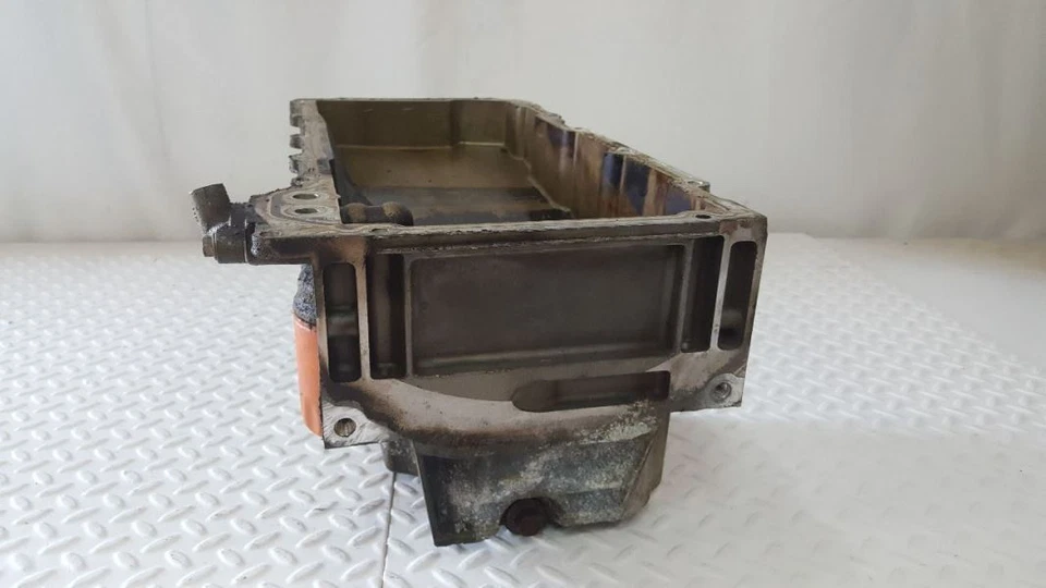 Cárter de aceite del motor Chevy Silverado K1500 1999 Foto 2 de 4