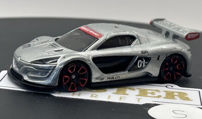 2016 Hot Wheels #79 HW Exotics Renault Sport R.S. 01 silver