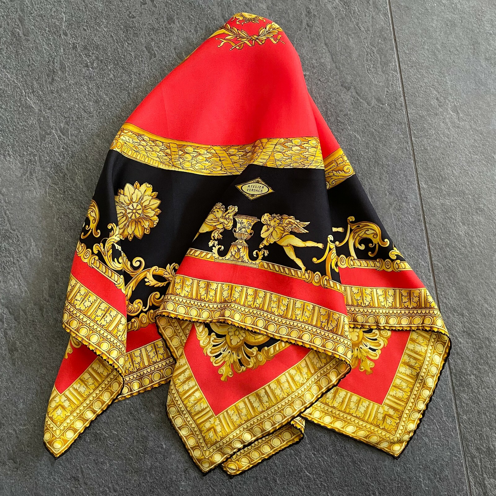 GIANNI VERSACE silk scarf Baroque, Canova's Angels with Medusa size 26 ...