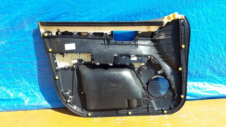 2009-2011 Kia Borrego Door Trim Panel OEM Front Right Passenger Interior Foto 3 de 4