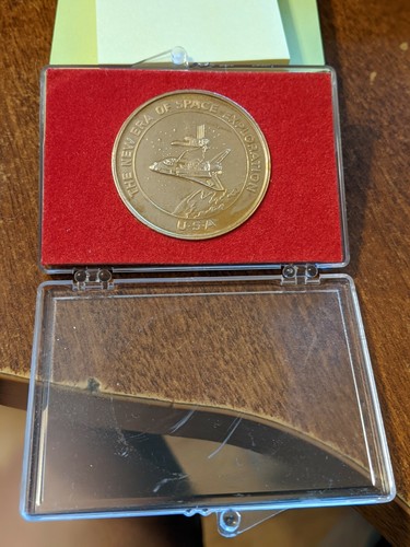 SPACE SHUTTLE New Era Space Exploration brass coin medal in case