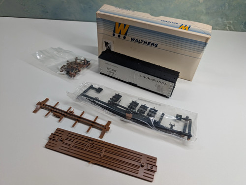 Walthers 932-2405 HO 40' DS refrigerador de madera con extremos de madera Lackawanna DL&W #7002 KIT | Zustand: Used