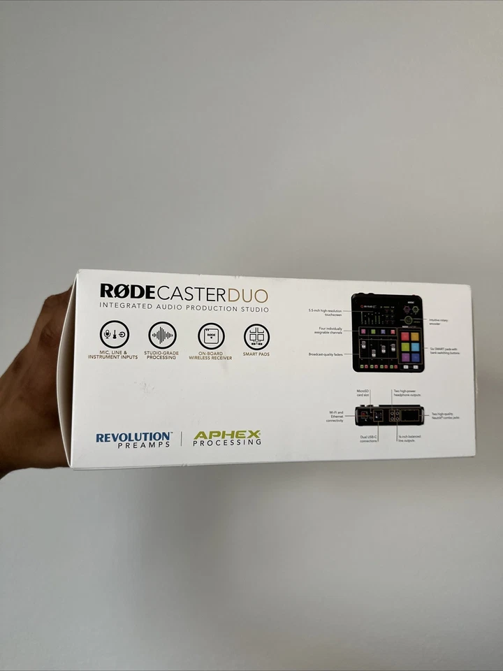 Rode Caster Duo White Integrated Audio Production Studio - Image 3 of 3