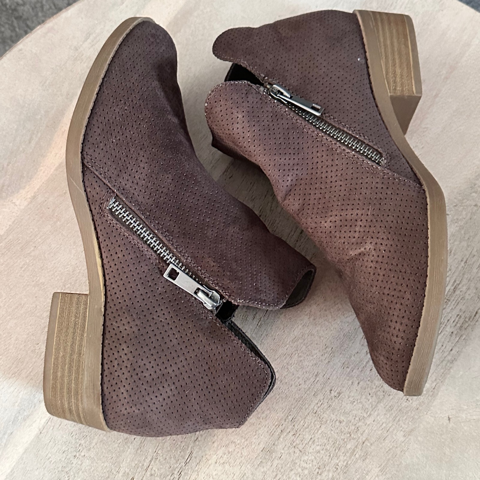 Universal Thread Microsuede Dylan Laser Cut Ankle… - image 10