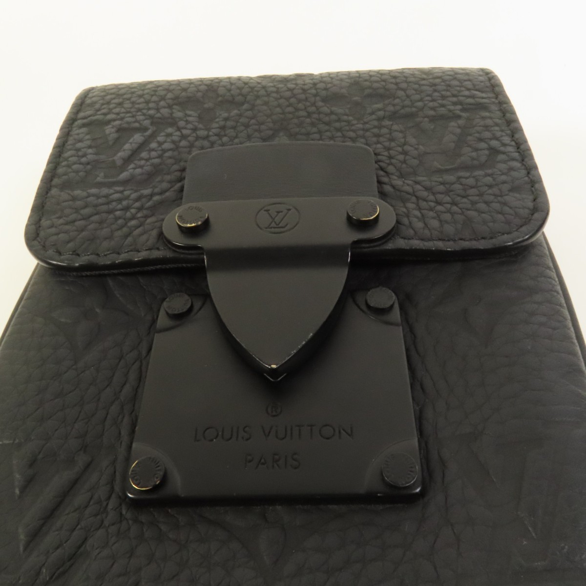 LOUIS VUITTON LV S-Lock Vertical Wearable Bag M81524 Monogram