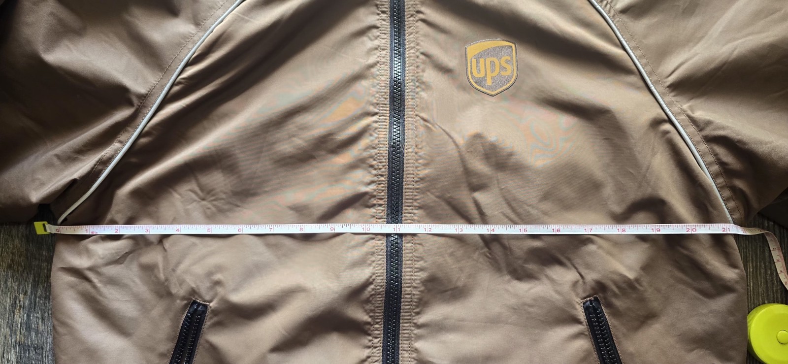 UPS Mid- Weight Winter Jacket - image 6
