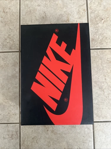 Air Jordan Retro High OG Bordeaux