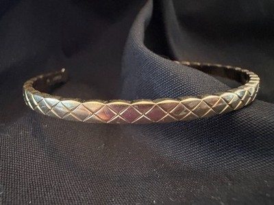 Chanel 18k beige gold bangle