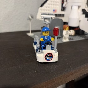 Lego Space Shuttle Expedition 10231 -  Lego Only Great Condition Minor Yellowing