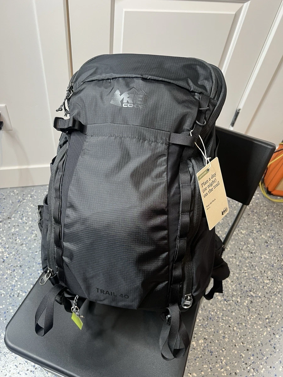 Preços baixos em REI Mochilas e bolsas para caminhada e