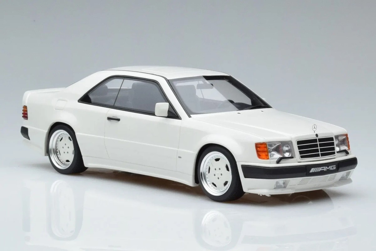 SUPER RARE Otto 1/18 Mercedes-Benz 300 CE AMG C124 Arctic White
