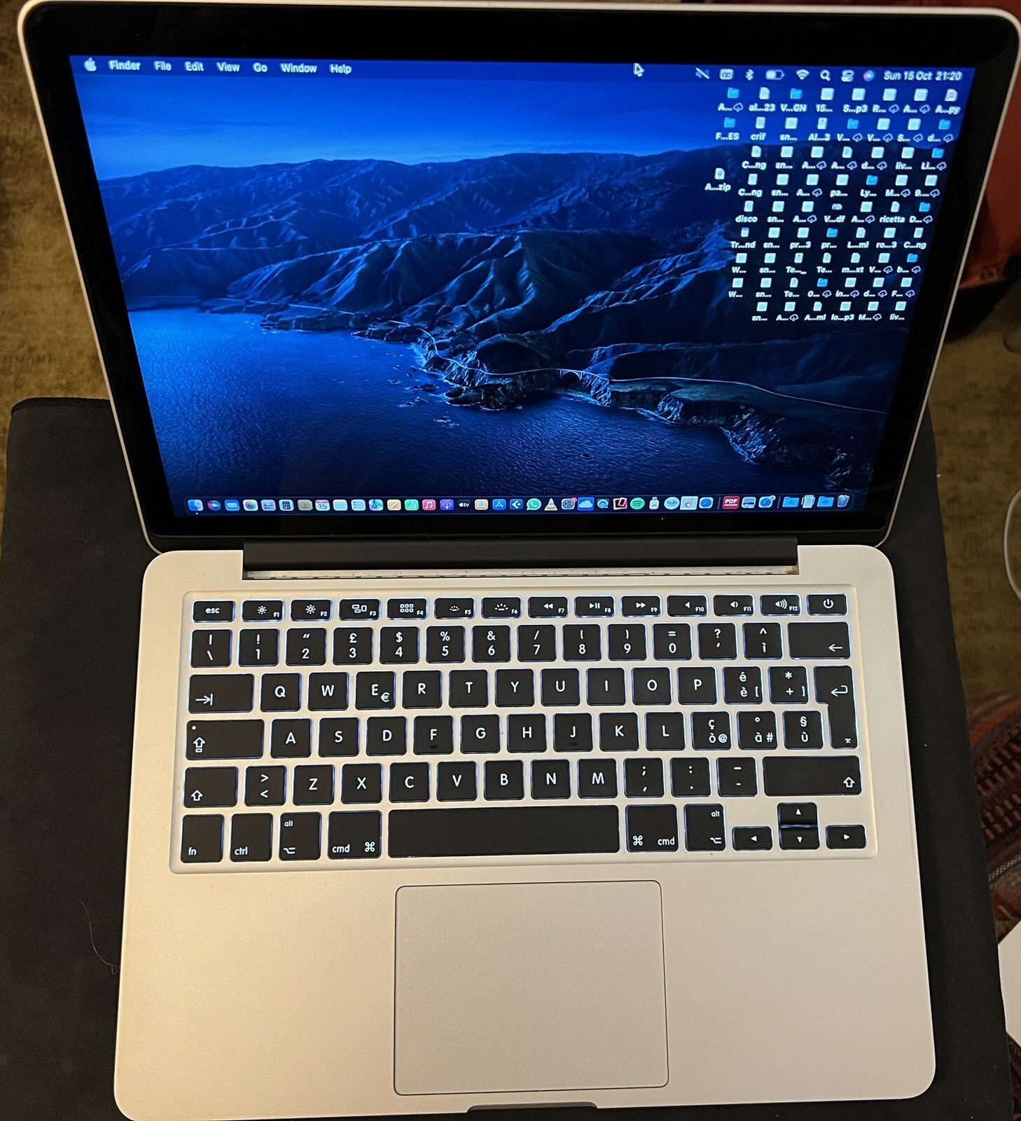 Apple Macbook pro retina 13"  8GB RAM / 2,7 GHz Dual Core Intel i5  / 256 GB SSD