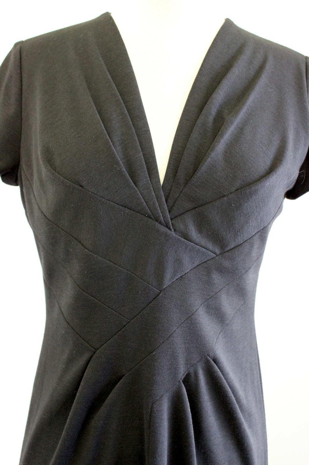 David Meister Black Knit Short Sleeve Split Neck Dress Size 4 Career Office