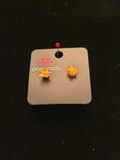 PAPARAZZI JEWELRY EARRINGS NEW CARDED 41