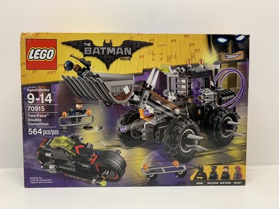 LEGO Batman Movie Two-Face Minifigure from 70915 