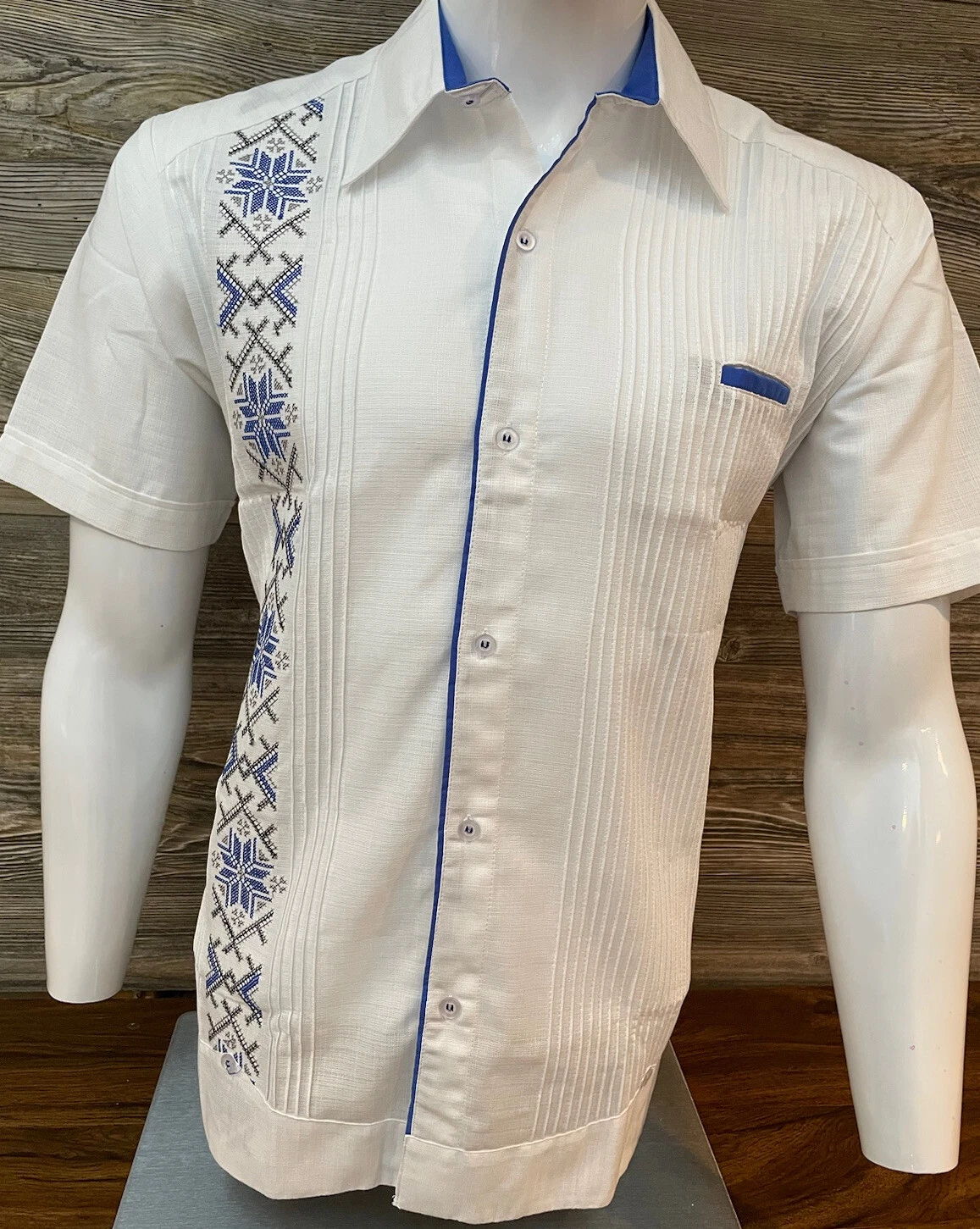 Mens Mexican Guayabera Shirt White Short Sleeve Royal Blue Embroidery Cotton
Opens in a new window o