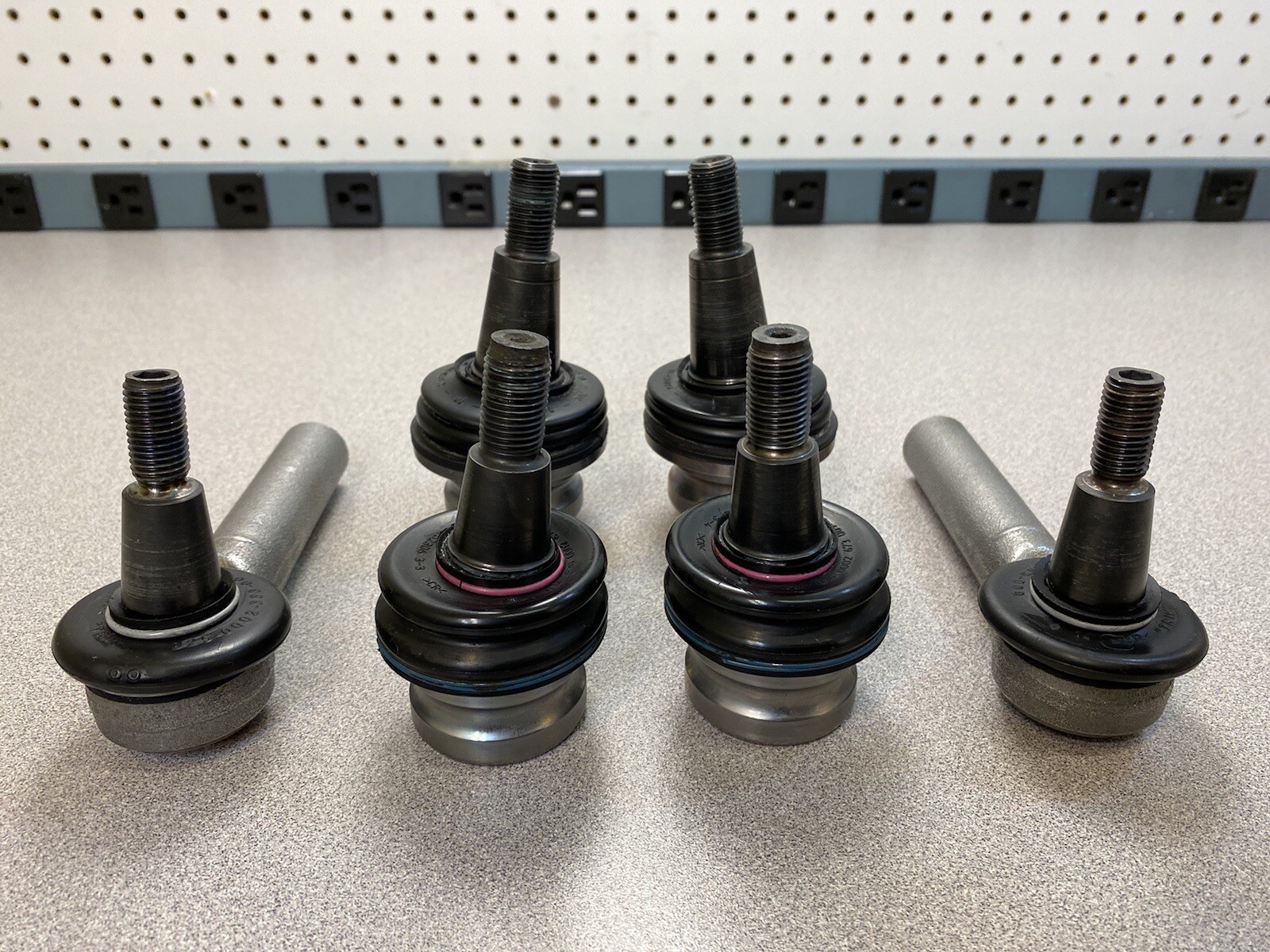 Lamborghini Huracan Upper & Lower Ball Joint and Outer Tie Rod pairs