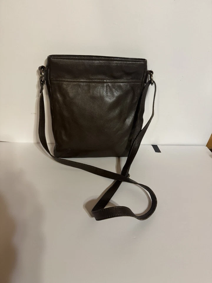 "Bolso de mano Piazza de cuero marrón para mujer 11"" de alto X 10-1/2"" de ancho" Foto 2 de 4